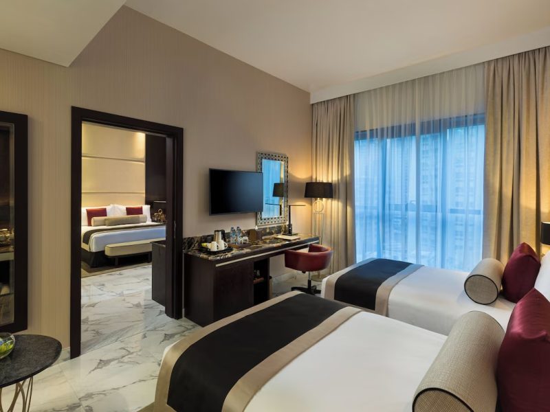Executive Suite – (Millennium Place Marina)