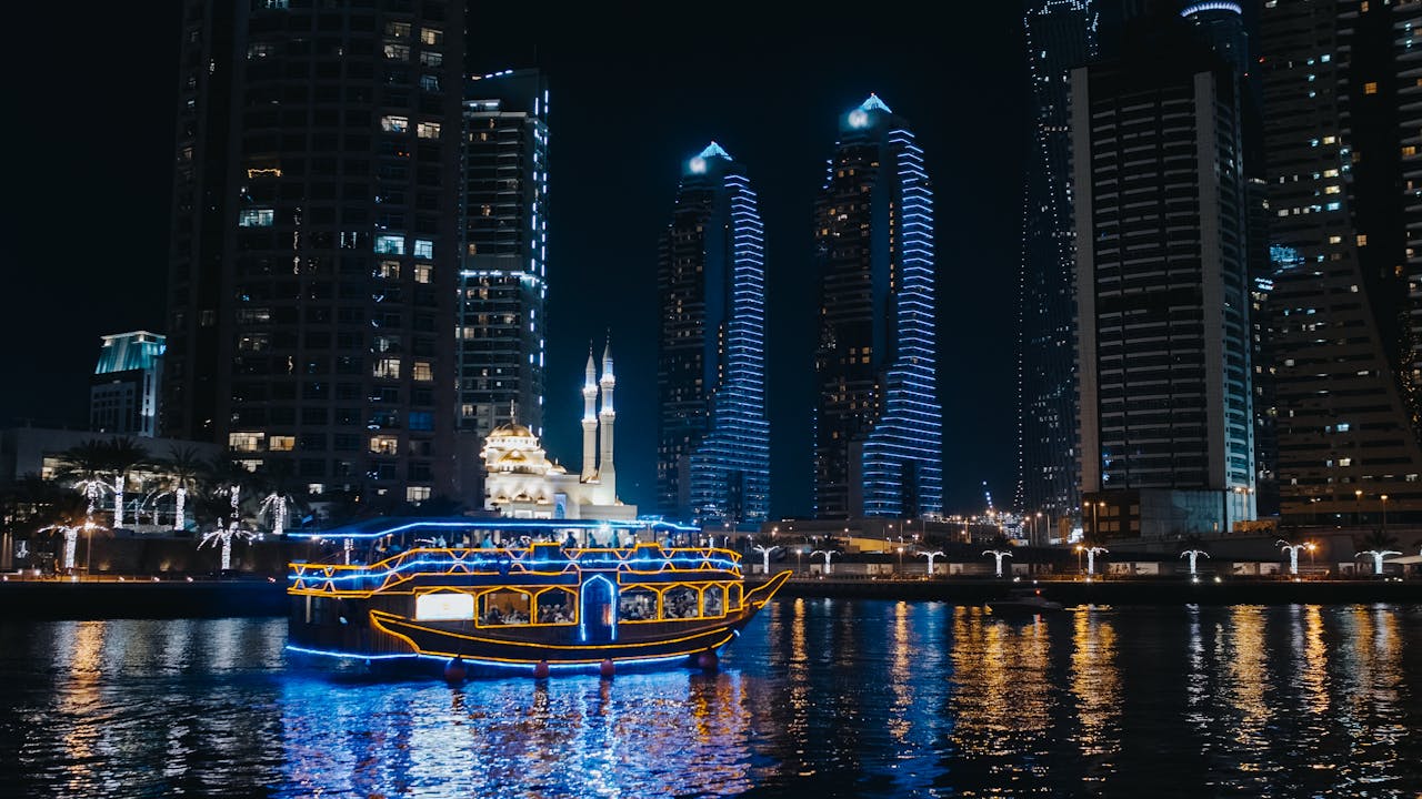 Day 6: Dubai Cruise Experiences & Dolphin Show