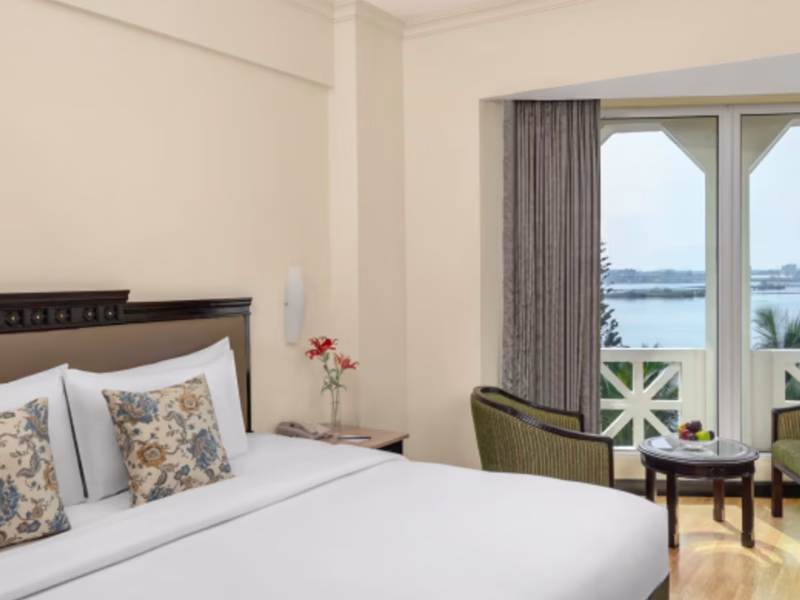 Executive Suite (Vivanta Ernakulam)